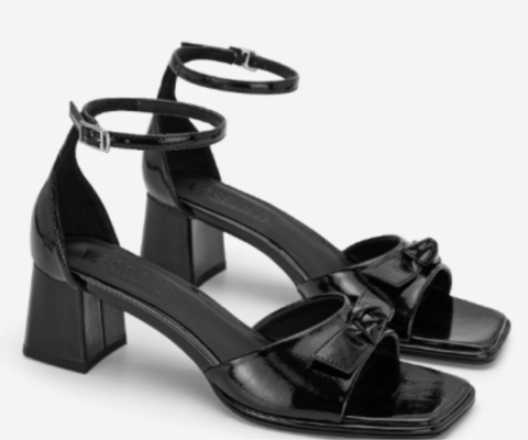 Giay sandals block heel nhan no